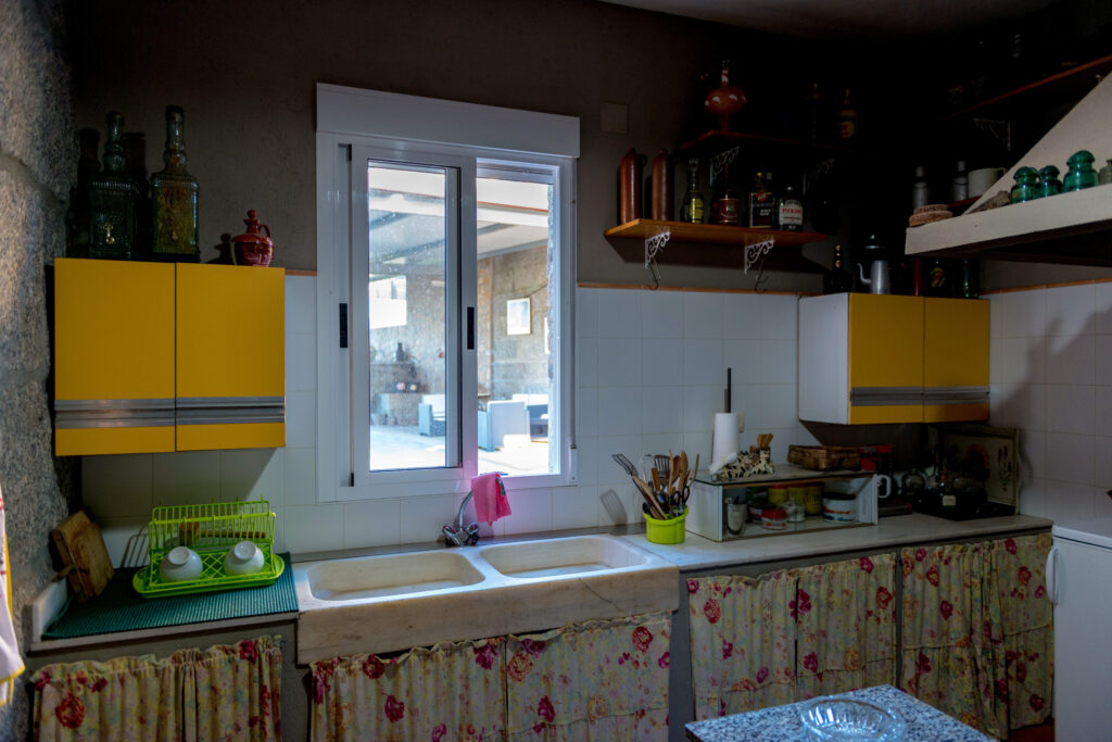 Detalle de la cocina de la bodega de Casa Calveiro
