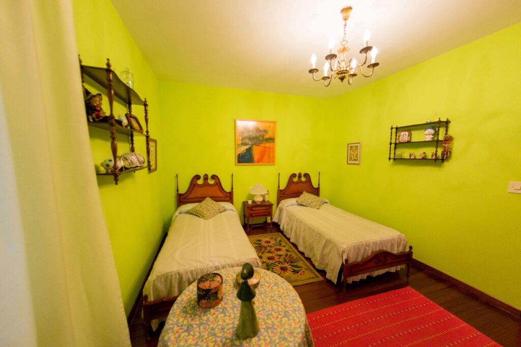 Dormitorio de gemelas de Casa Calveiro